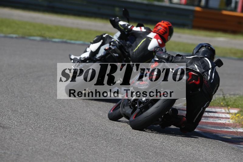 /Archiv-2024/29 12.06.2024 MOTO.CH Track Day ADR/Gruppe gelb/backside